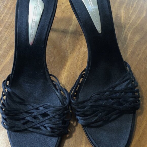 Giuseppi Zanotti Black Open Back Open Strappy Toe Pumps - Picture 1 of 11